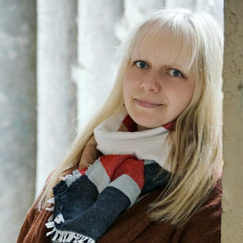 Jennifer Klopp, Leiterin der  Photomotion-Foto-AG im JHZ Bad Köstritz lächelt freundlich in die Kamera